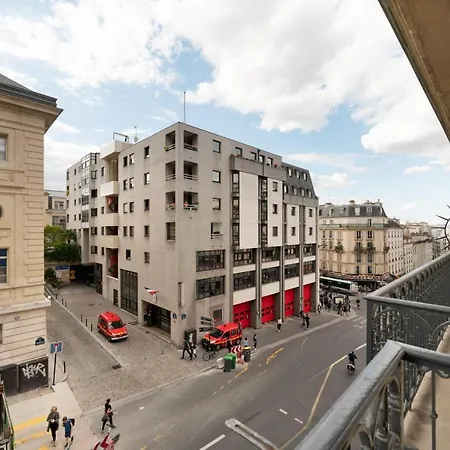 Apartment Cozy Located In The 5th Arrondissement By Guestready